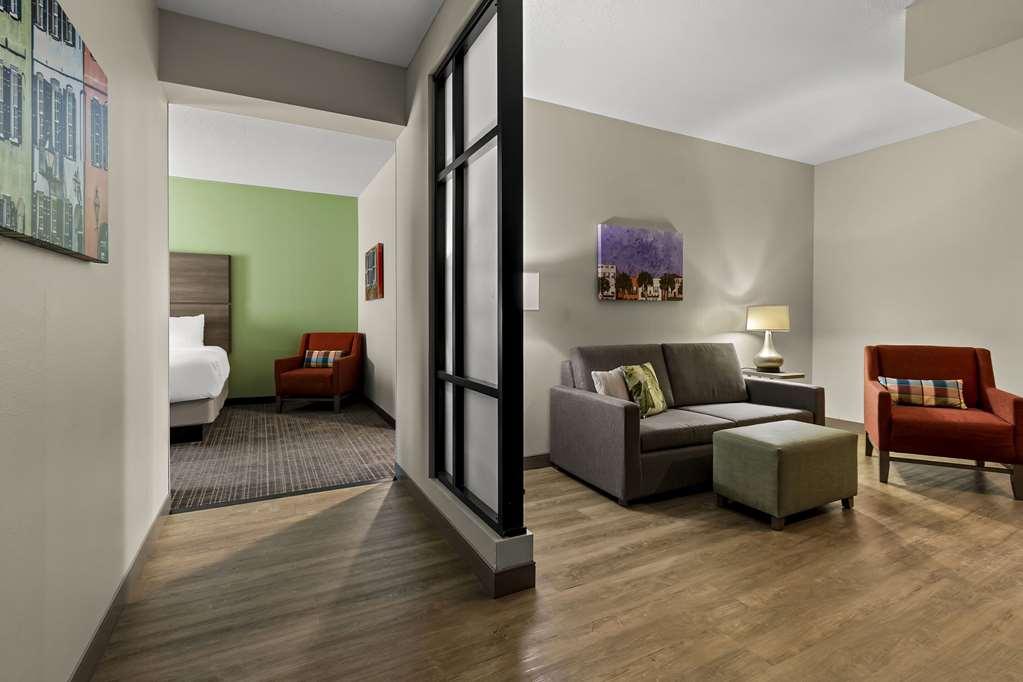Comfort Suites Charleston West Ashley Room photo